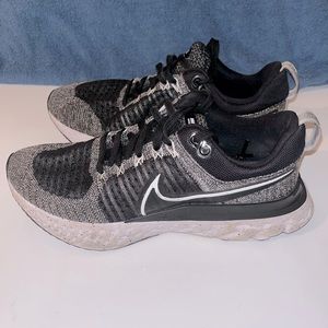 Nike infinity flyknit, good condition, sz 9